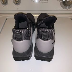 Brand new nike, not even used, tried it on at home